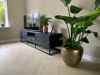 Tv meubel mangohout – visgraat, Zwart, 2024
